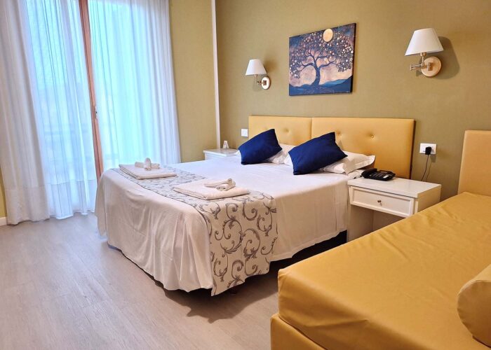 Camera Deluxe - Hotel Duca della Corgna - Castiglione del Lago (14)